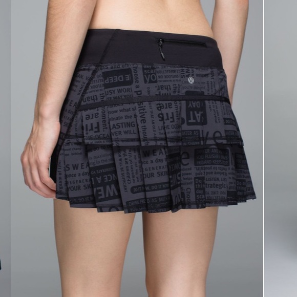 lululemon athletica Dresses & Skirts - Lululemon Run Pace Setter Skirt: Manifesto print